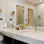 03 Ref Casa Granada 146 דירה *